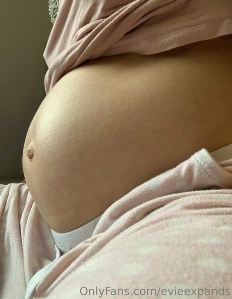 evieexpands OnlyFans-Leak