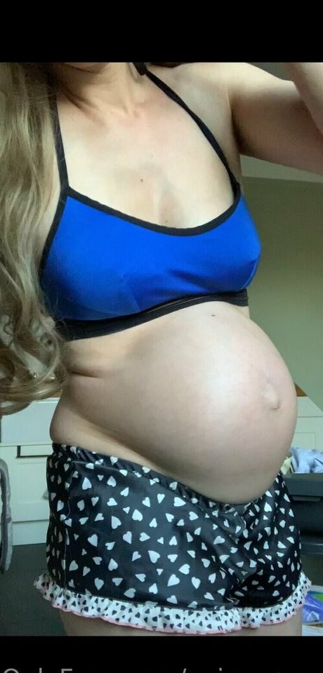 evieexpands Leaks von Nacktbildern auf OnlyFans