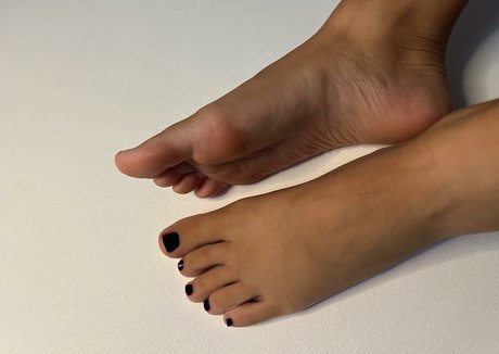 Anabelle Charm OnlyFans