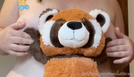 kiwilibrary OnlyFans Brüste Bild