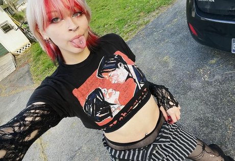 manicpixieagony OnlyFans-Leaks