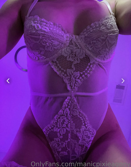 manicpixieagony Leak von OnlyFans-Inhalten