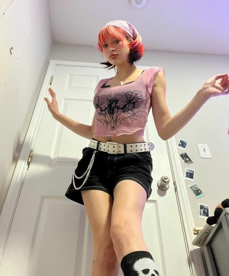 manicpixieagony Nacktpornos von OnlyFans geleakt