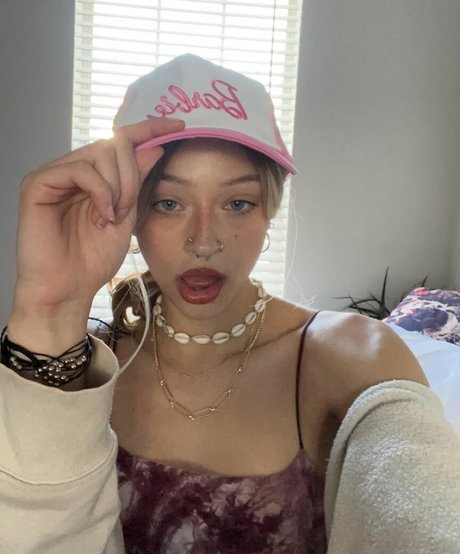 manicpixieagony OnlyFans-Leaks