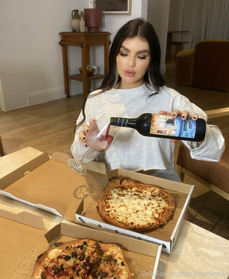 nicolethorne Nacktbilder OnlyFans