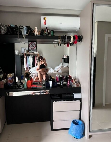 Sil Torra Torra Nacktpornos von OnlyFans geleakt