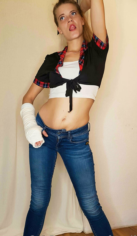 mufumelf OnlyFans schlank