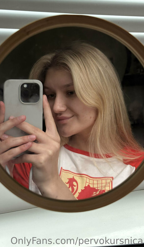 pervokursnica OnlyFans Gratis