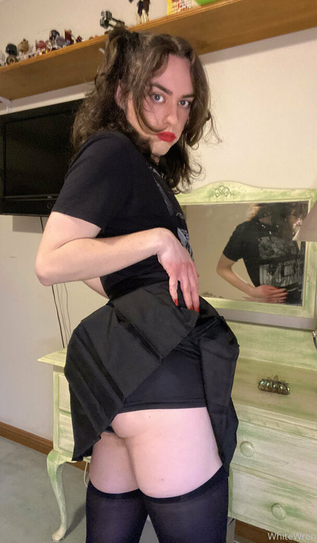 WhiteWren XXX OnlyFans
