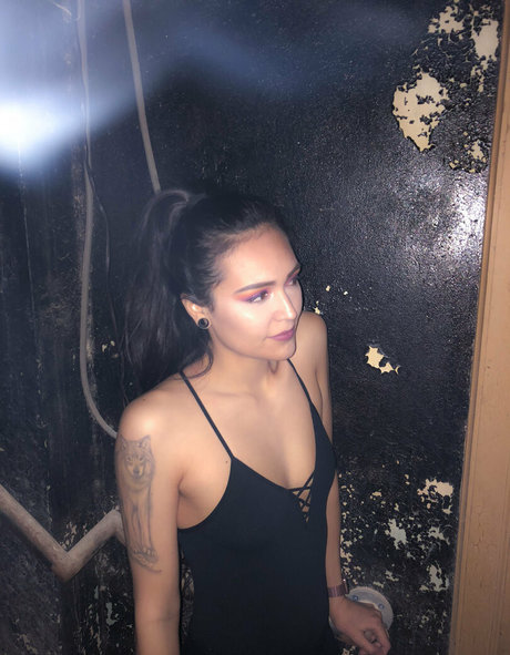 rainin falls Nacktbilder von OnlyFans geleakt