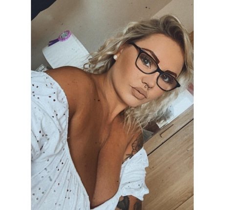 Roxanne Collacott NSFW OnlyFans