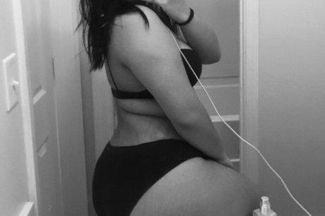 Rosaphy Rxsekiss OnlyFans Pornografie