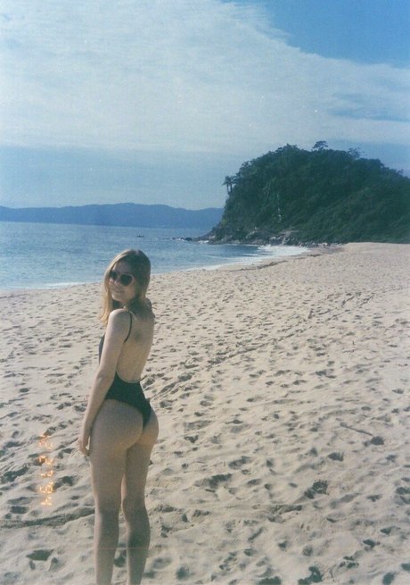 gbrllareis OnlyFans Bilder