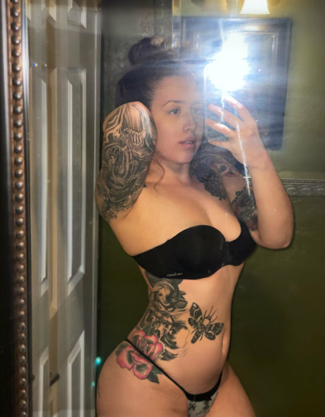 lilshebe OnlyFans Striptease