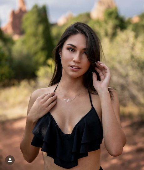 Sarah Decker OnlyFans schlank