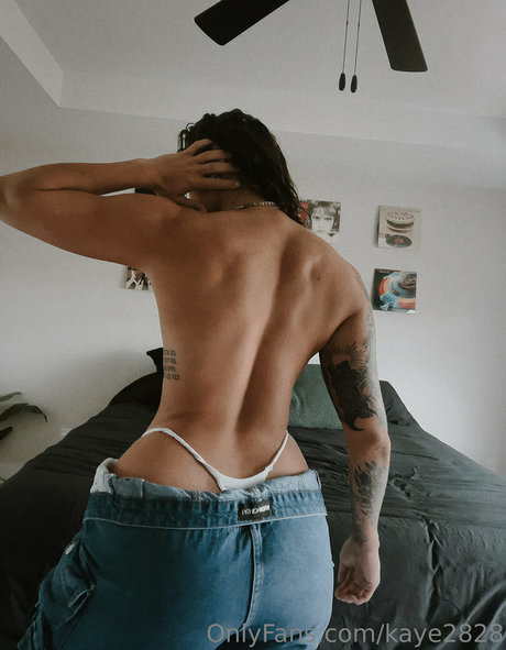 kaye2828 OnlyFans Brüste Bild