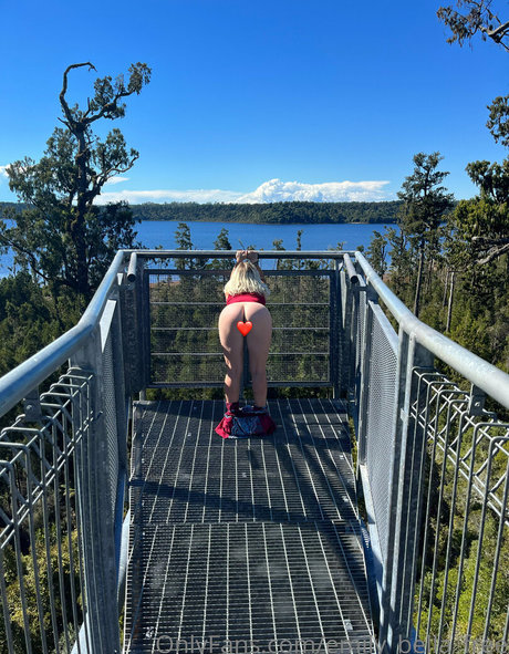 emily bella free OnlyFans Pornografie