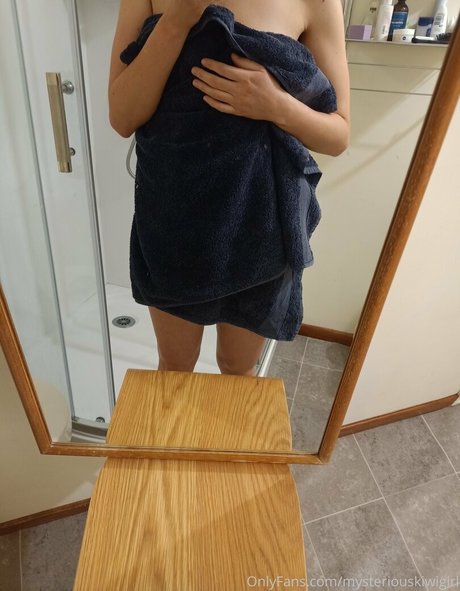 mysteriouskiwigirl Nacktbilder von OnlyFans