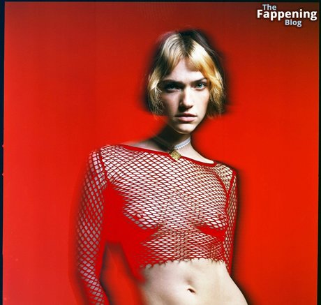 Violett Beane Nackt auf OnlyFans