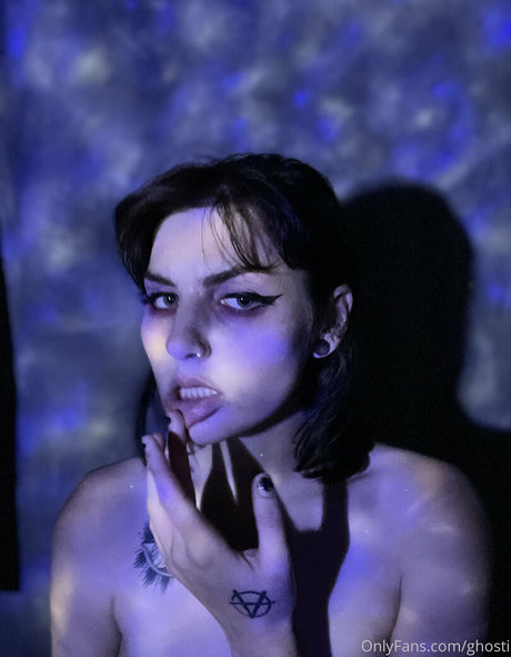 ghosti Nacktbilder von OnlyFans geleakt