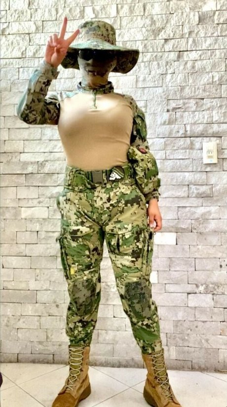 zam pe OnlyFans Archiv