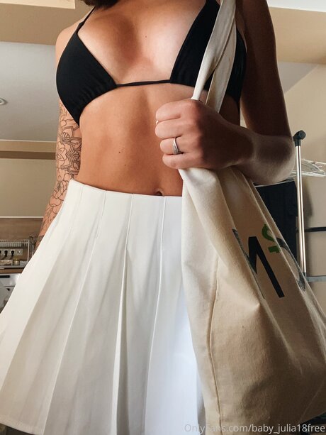 Baby Julia18free OnlyFans Mega