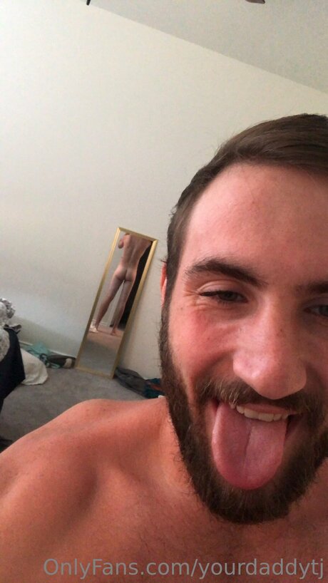 Yourdaddytj OnlyFans explizite Inhalte