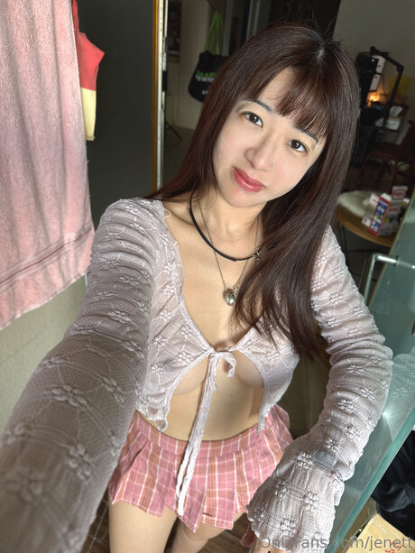 Jenett Nackt auf OnlyFans