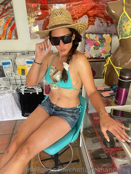 Charlottechanelfree OnlyFans Nackt