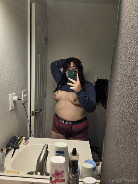 Spitfaerie OnlyFans Nacktbilder