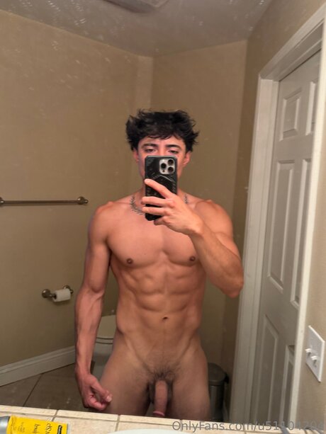 U51104204 NurlyFans-Brüste