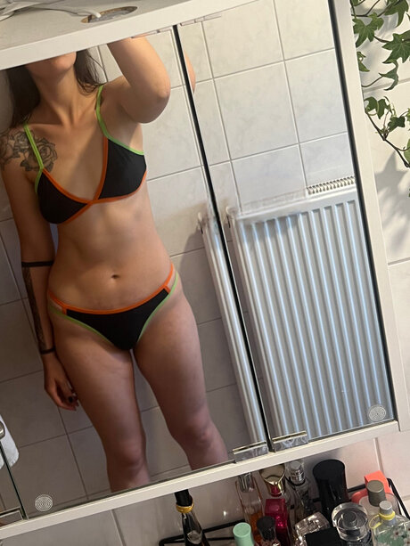 Nexinyx OnlyFans Arsch Leak