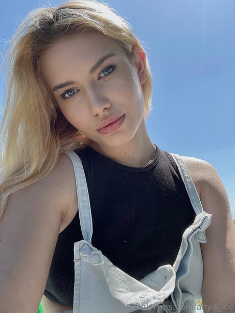 Anya Ice OnlyFans Bilder nackt