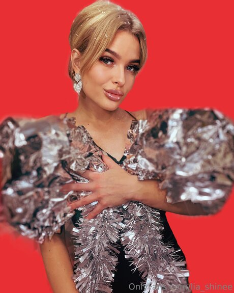 Shine Lia OnlyFans Lesbisch