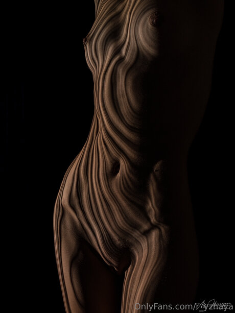 R Yzhaya OnlyFans Leaks