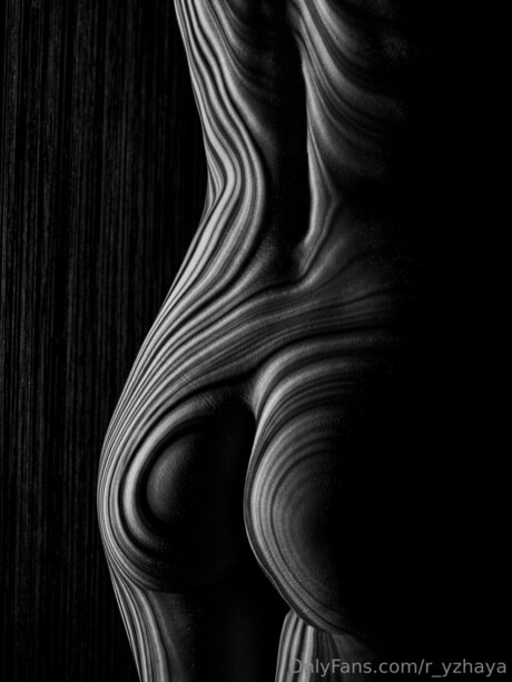R Yzhaya Nacktbilder auf OnlyFans