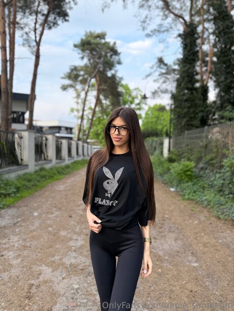 Annie Simplegirl Nacktpornos auf OnlyFans