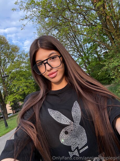 Annie Simplegirl OnlyFans Bilder