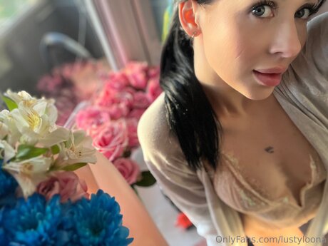 Lustyloona Leak von OnlyFans Pornografie