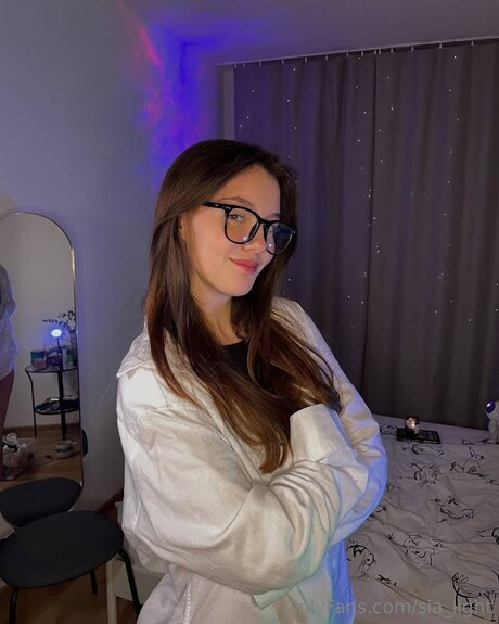 Sia Light Leak von OnlyFans-Inhalten