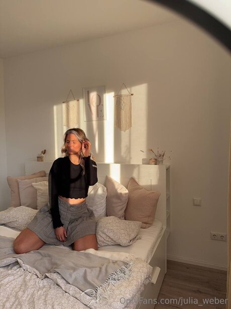 Julia Weber OnlyFans nackte Brüste