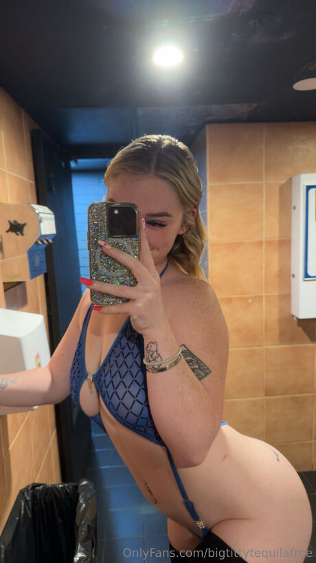 Teexquila OnlyFans Bilder