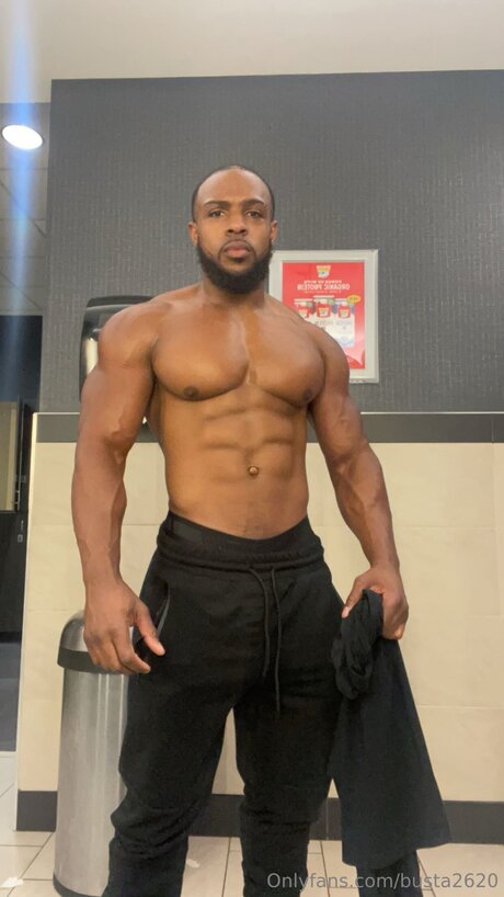 Busta2620 OnlyFans-Bilder