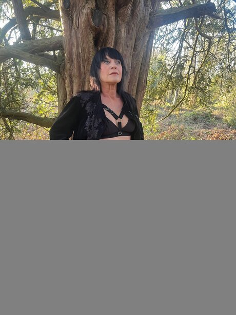 Petite Romani 69 Nacktbilder OnlyFans