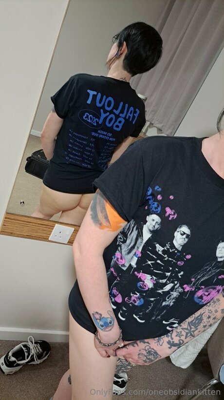 Oneobsidiankitten Leaked OnlyFans Bilder