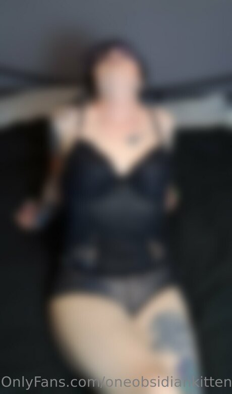 Oneobsidiankitten OnlyFans-Leaks