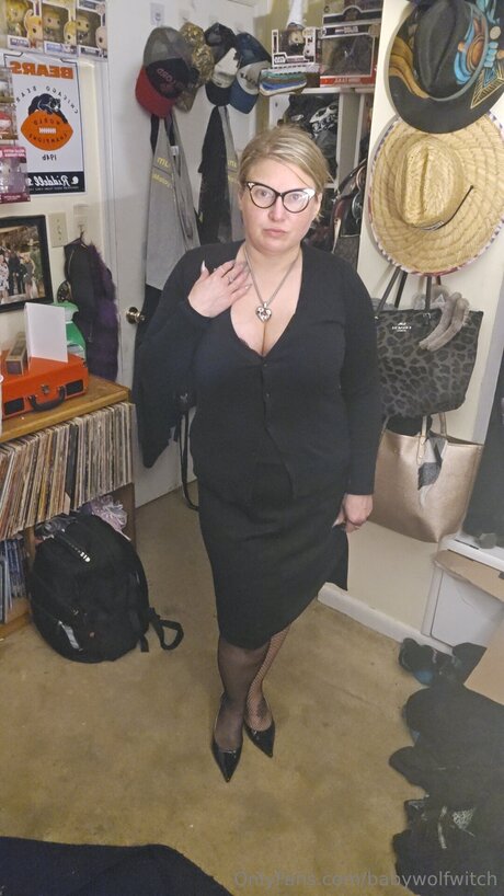 Babywolfwitch OnlyFans Bilder