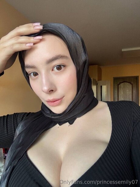 Princessemily07 Leak von OnlyFans Pornografie