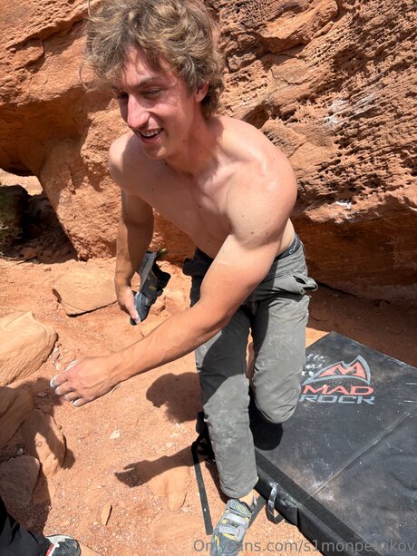 S1monpetrikov Füße OnlyFans