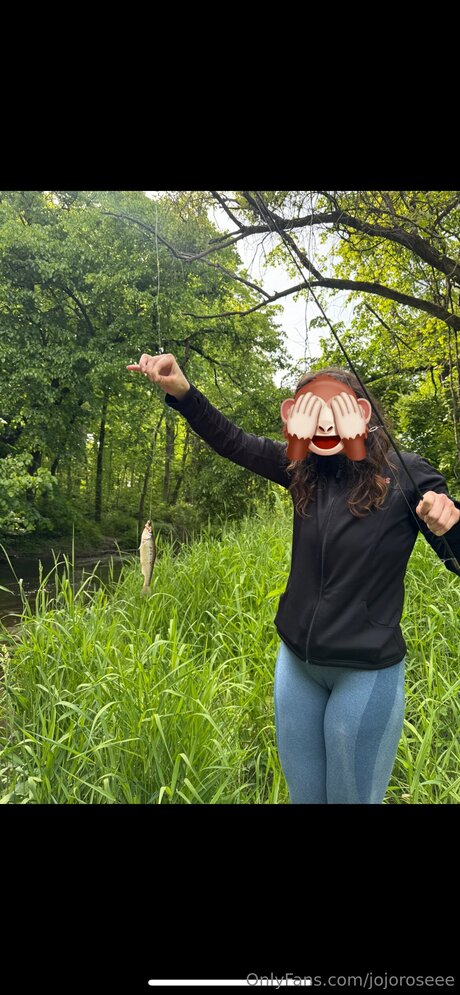 Jojoroseee Leak von OnlyFans Pornografie